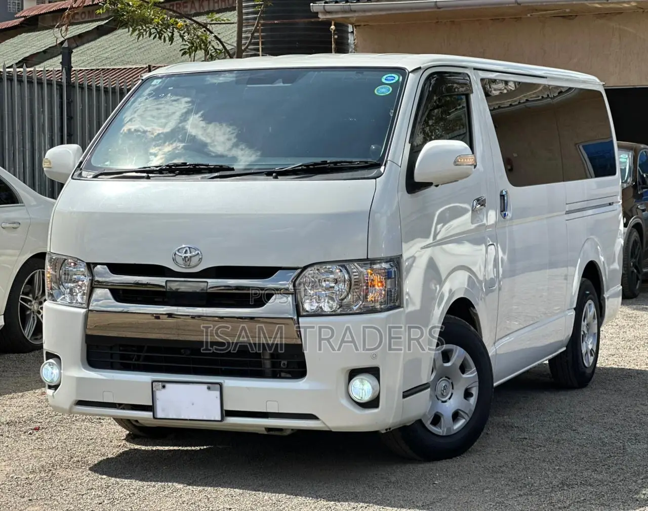 Toyota HiAce 2018 White