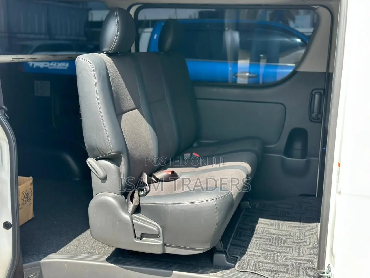 Toyota HiAce 2018 White