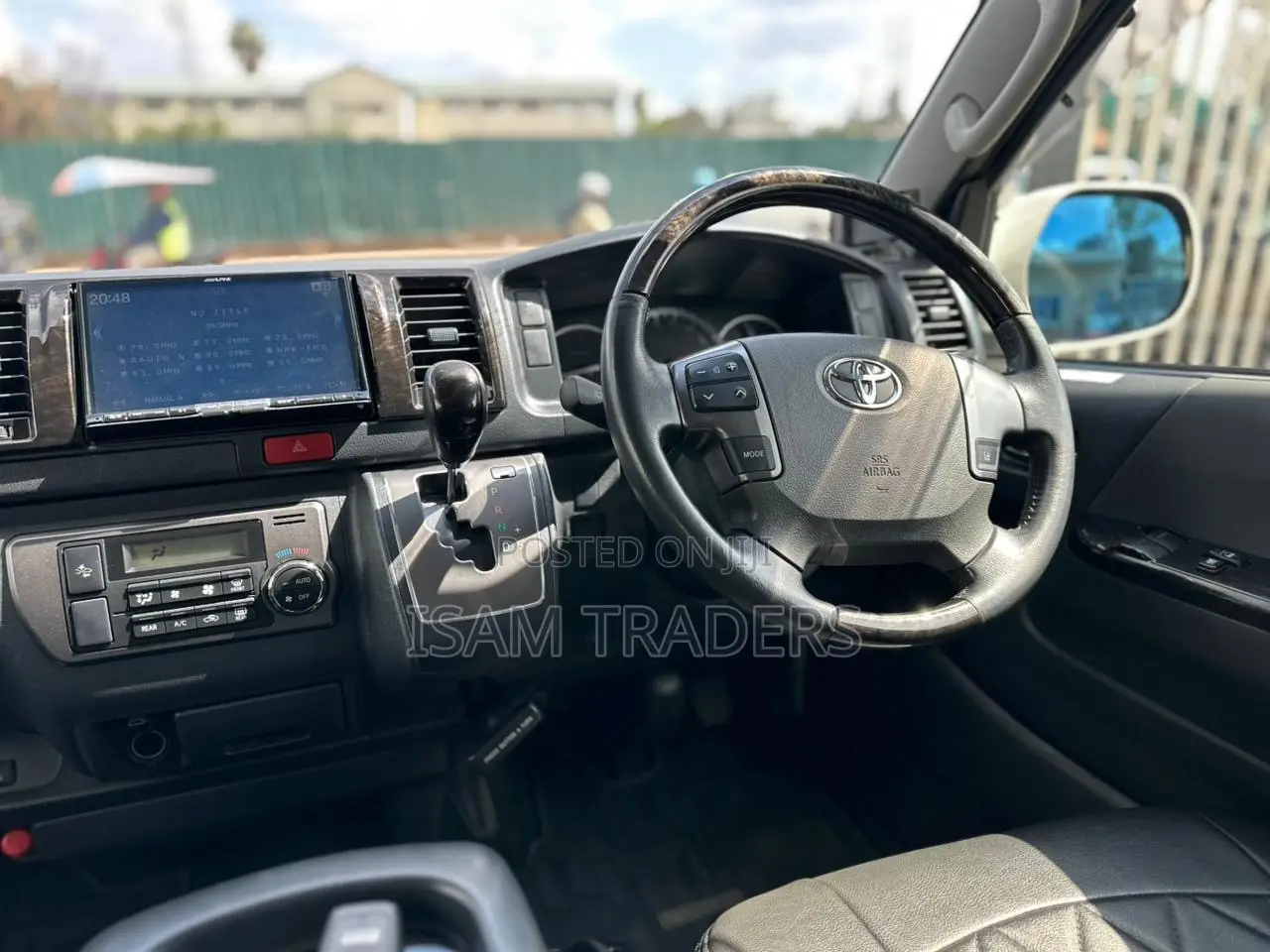 Toyota HiAce 2018 White