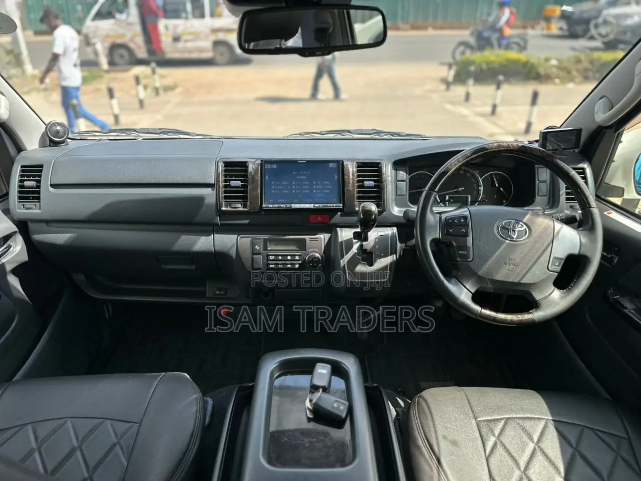 Toyota HiAce 2018 White
