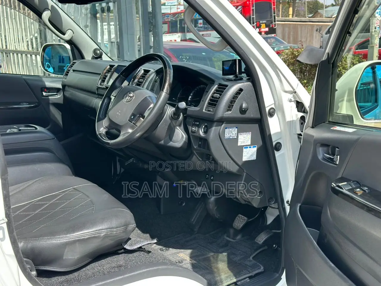 Toyota HiAce 2018 White