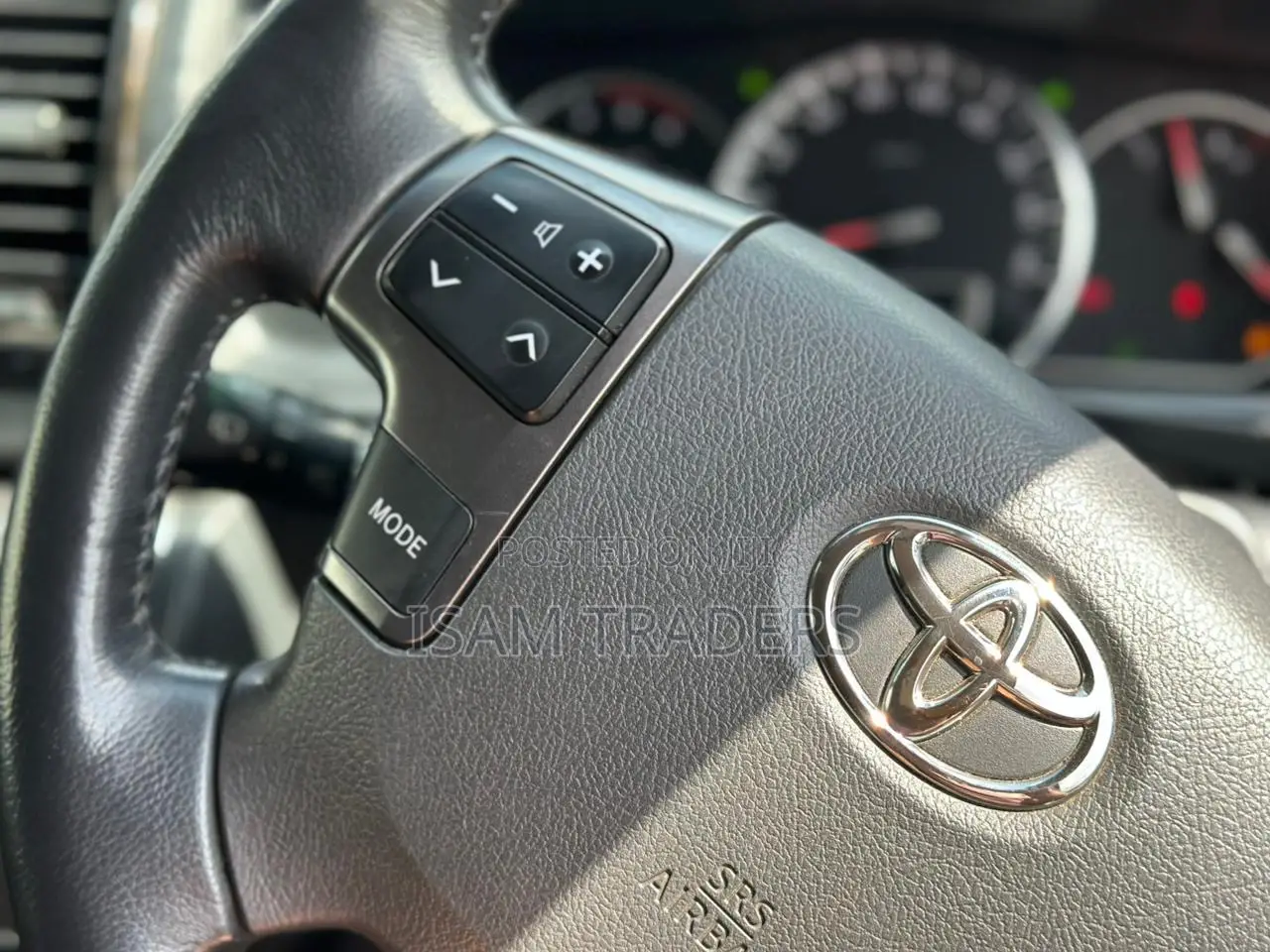 Toyota HiAce 2018 White