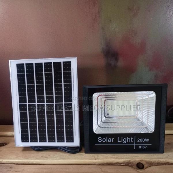 200w Solar Flood Light Outdoor Ip67 Waterproof Energy Saving Design