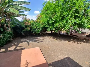 Half Acre Plot With a Spacious 3 Bedroom Bungalow and 2 Bedrm Sq