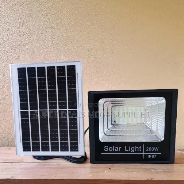 Reliable 200 Watts Solar Flood Light Ip67 Waterproof for Outdoor Use