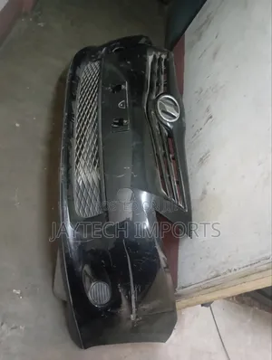 Auris 2010 Front Bumper