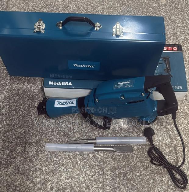 Makita Demolition Breaker - main view