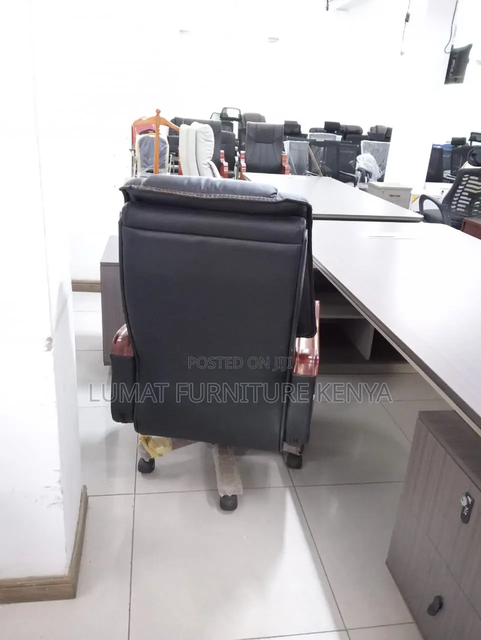 High-Back Reclining Executive Seat