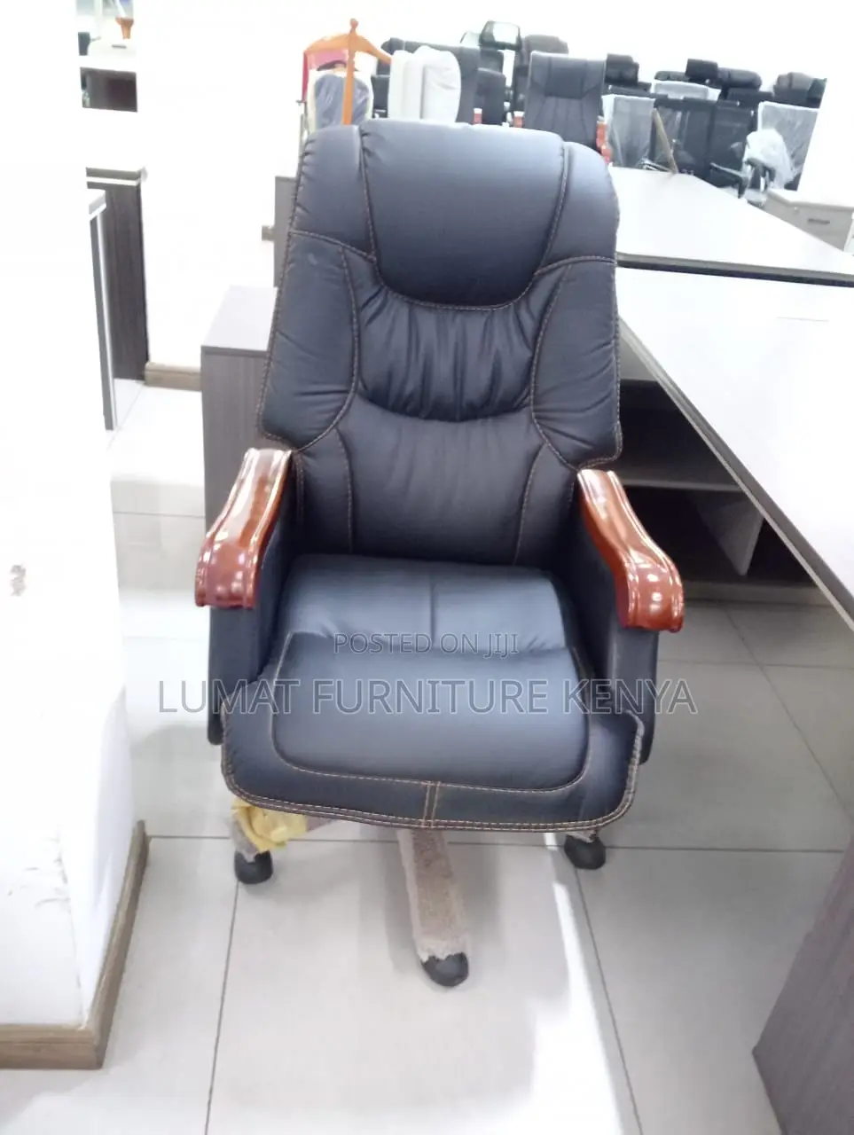 High-Back Reclining Executive Seat