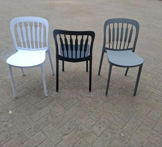 Plastic Restaurant Chairs
