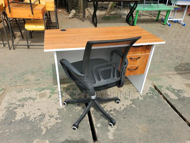 Office Table and Mesh Chair - main view