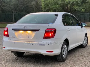 Toyota Axio 1.3 X 2WD 2018 White