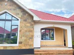 3bdrm Bungalow in Batian Estate, Kenyatta Road / Theta  for rent