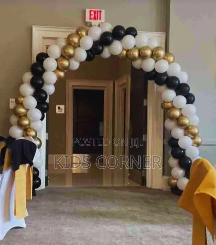Spiral Balloon Arch Decor Ideas