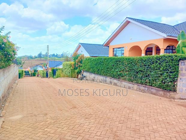 3bdrm Bungalow in Kenyatta Road / Theta for rent
