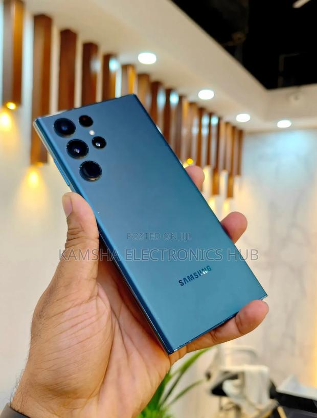 Samsung Galaxy S22 Ultra 5G 256 GB Blue - thumbnail 2