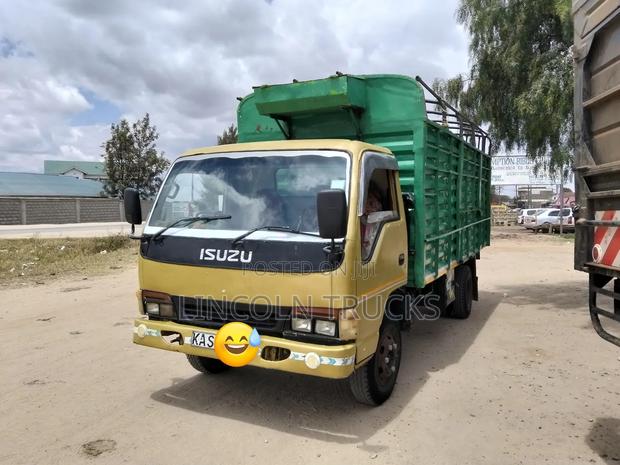 Isuzu NQR 4.3 . - main view