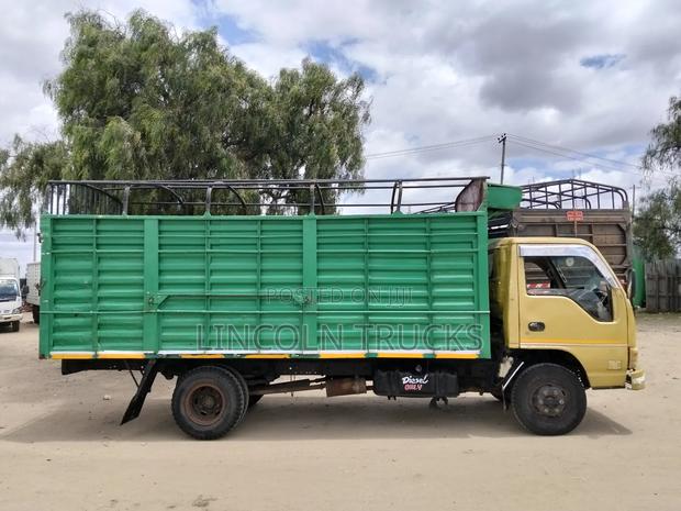 Isuzu NQR 4.3 . - thumbnail 2