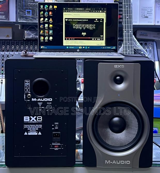 Bx8 Carbon Studio Monitors for Music Production and Mixing. - thumbnail 2