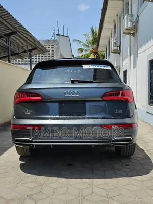 Audi Q5 2.0T Premium AWD quattro 2019 Gray