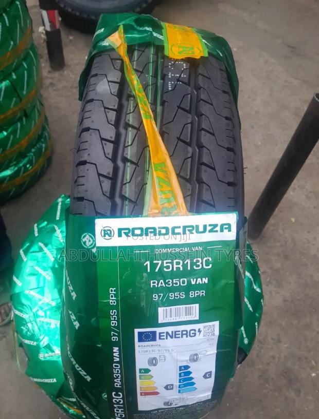 175 R13c Roadcruza Ra1100