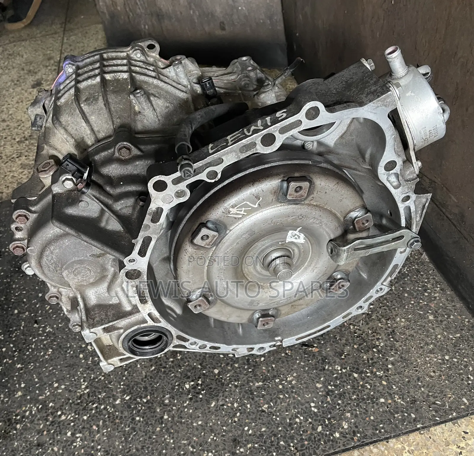 Noah,Voxy,Isis Platana, Premio Gearbox 1az 2wd