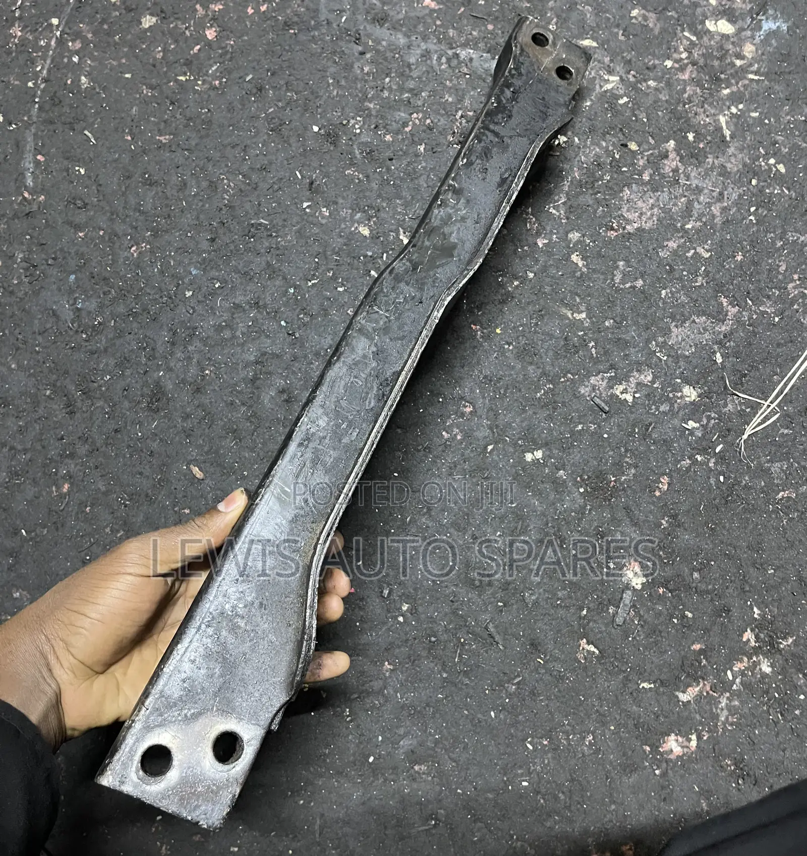 Nissan Hardbody Navara Front Lower Crossmember