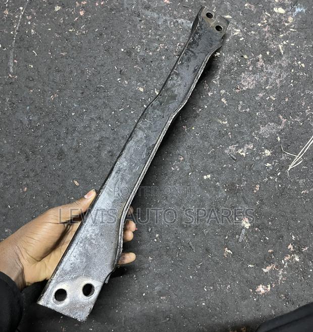 Nissan Hardbody Navara Front Lower Crossmember