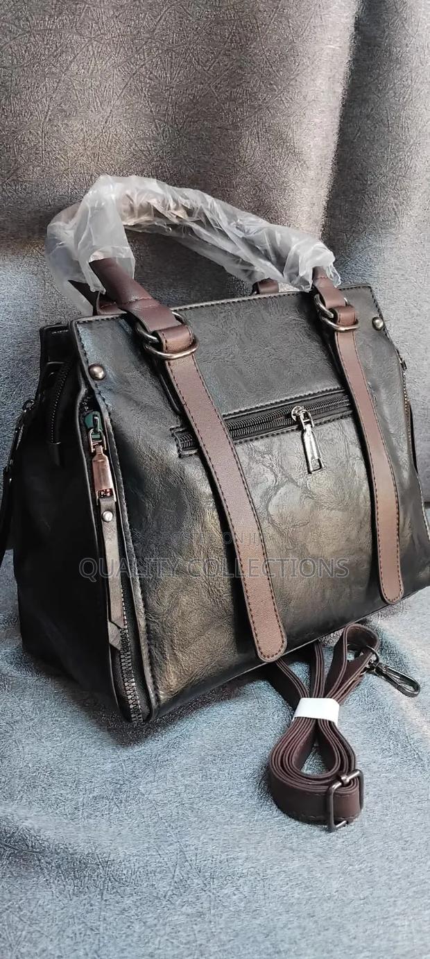 Elegant Lady Hand Bag - main view