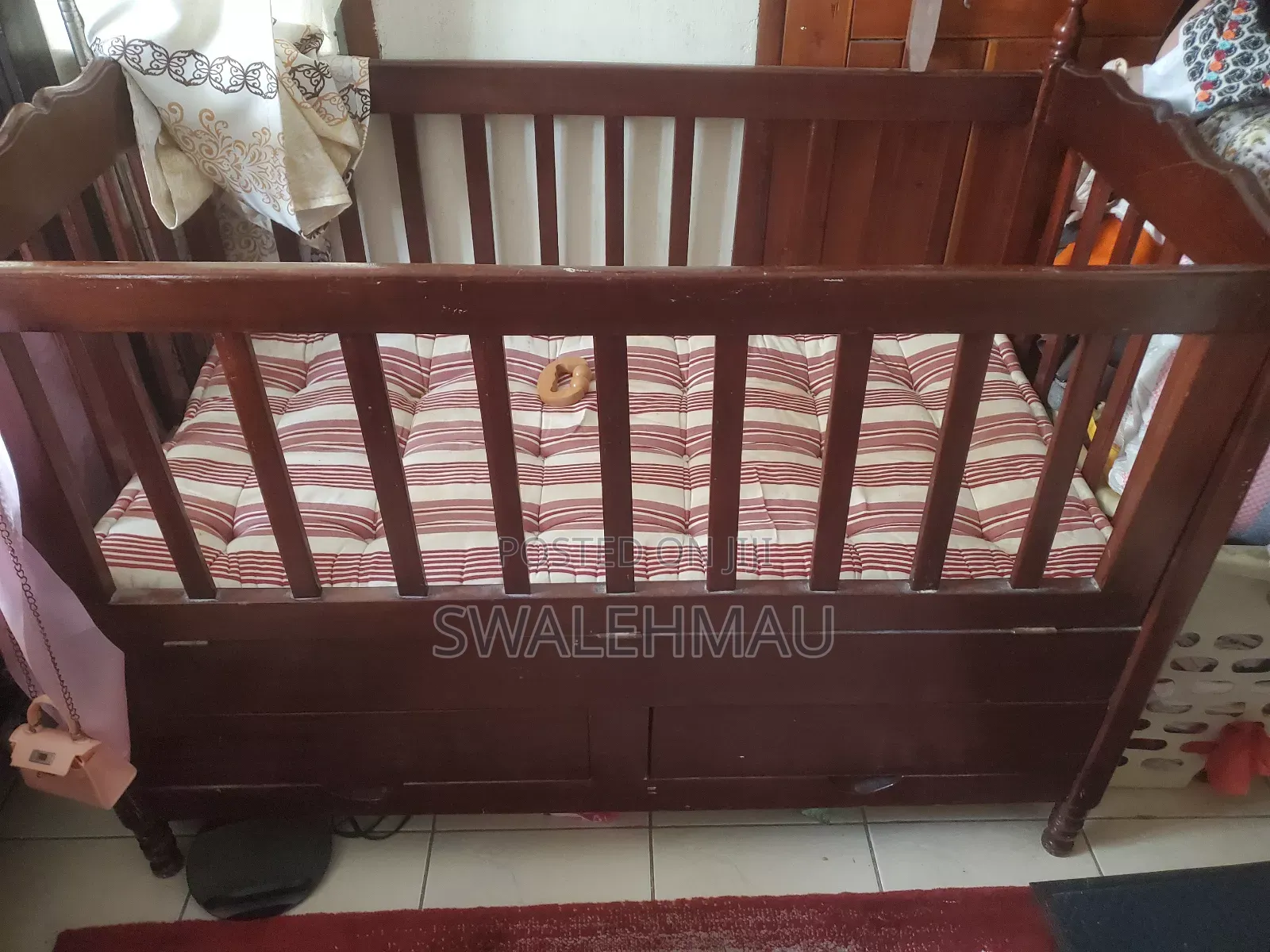 Hardwoord Baby Crib With Handmade Cotton Mattress