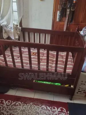 Hardwoord Baby Crib With Handmade Cotton Mattress