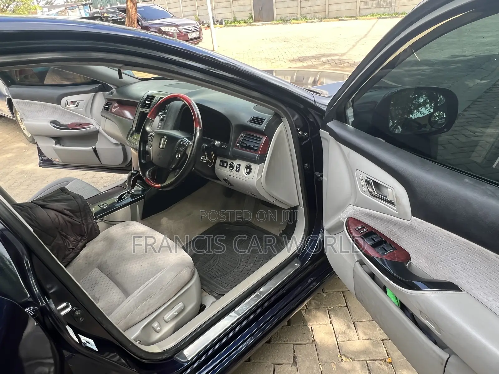Toyota Crown 2009 Blue