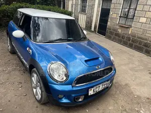 Mini Cooper 2012 Blue