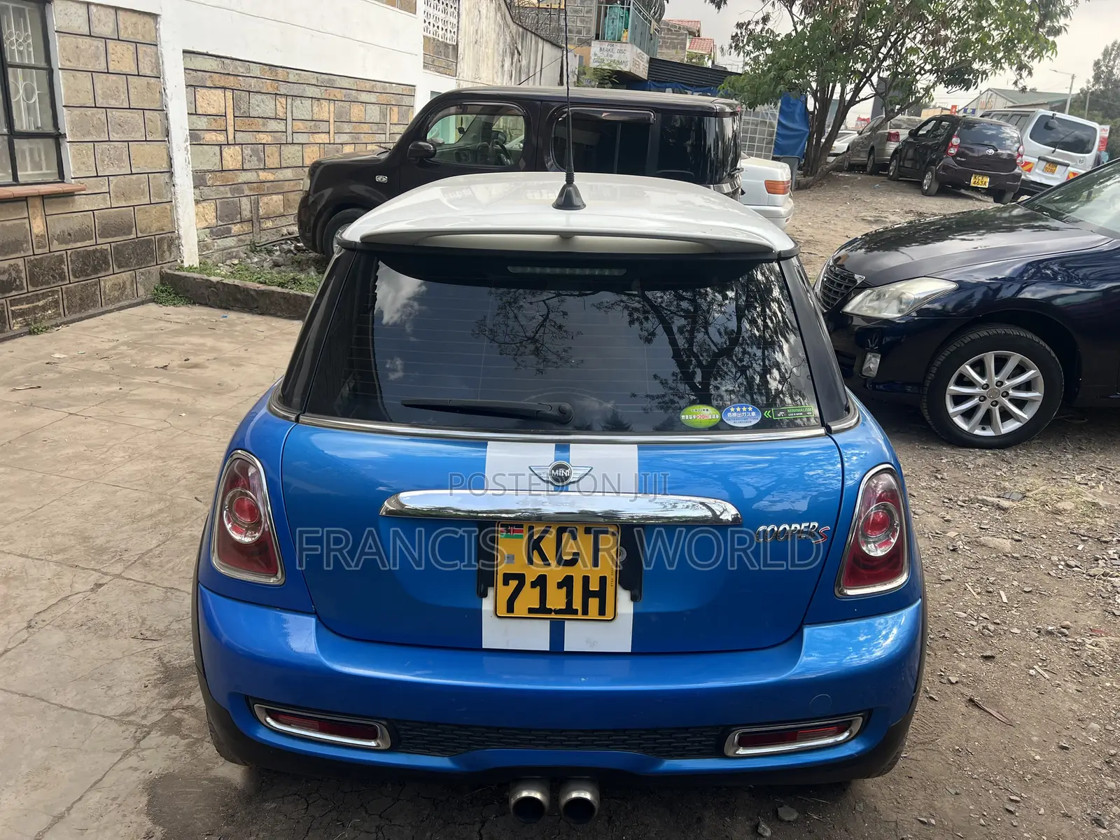 Mini Cooper 2012 Blue