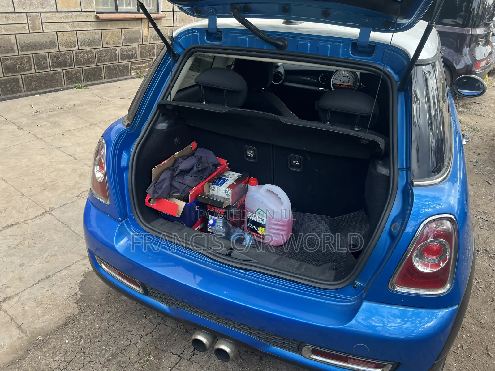 Mini Cooper 2012 Blue