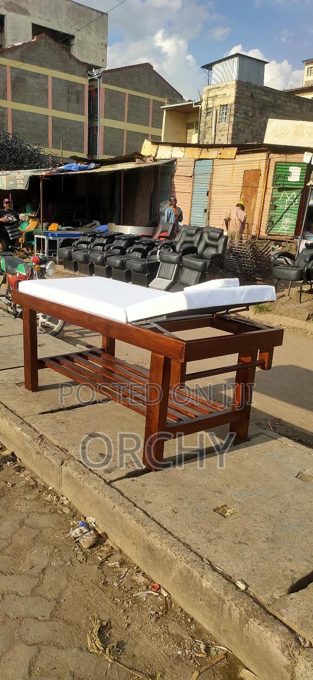 Wooden Massage Bed - thumbnail 2