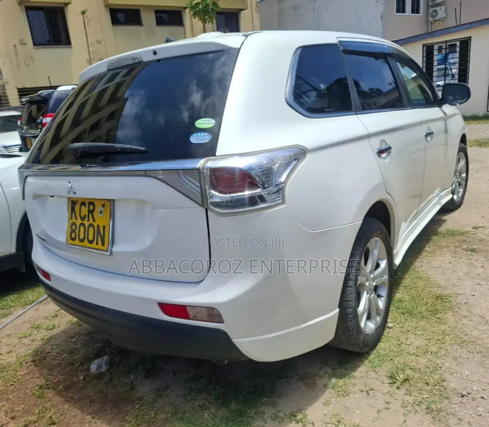 Mitsubishi Outlander SE (AWC) 2013 White