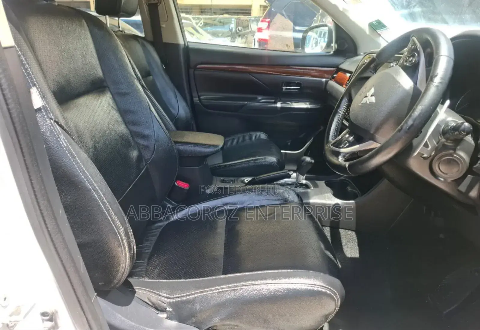 Mitsubishi Outlander SE (AWC) 2013 White