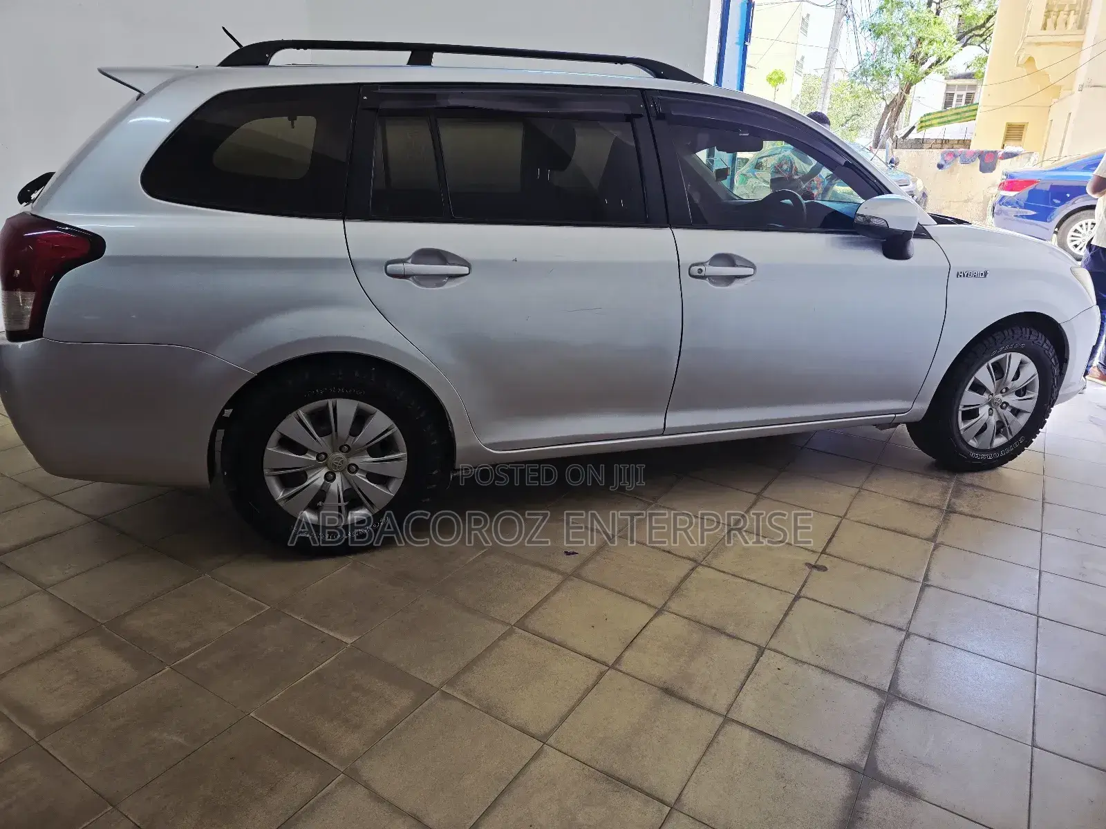 Toyota Corolla Fielder 1.5 Hybrid FWD 2015 Silver