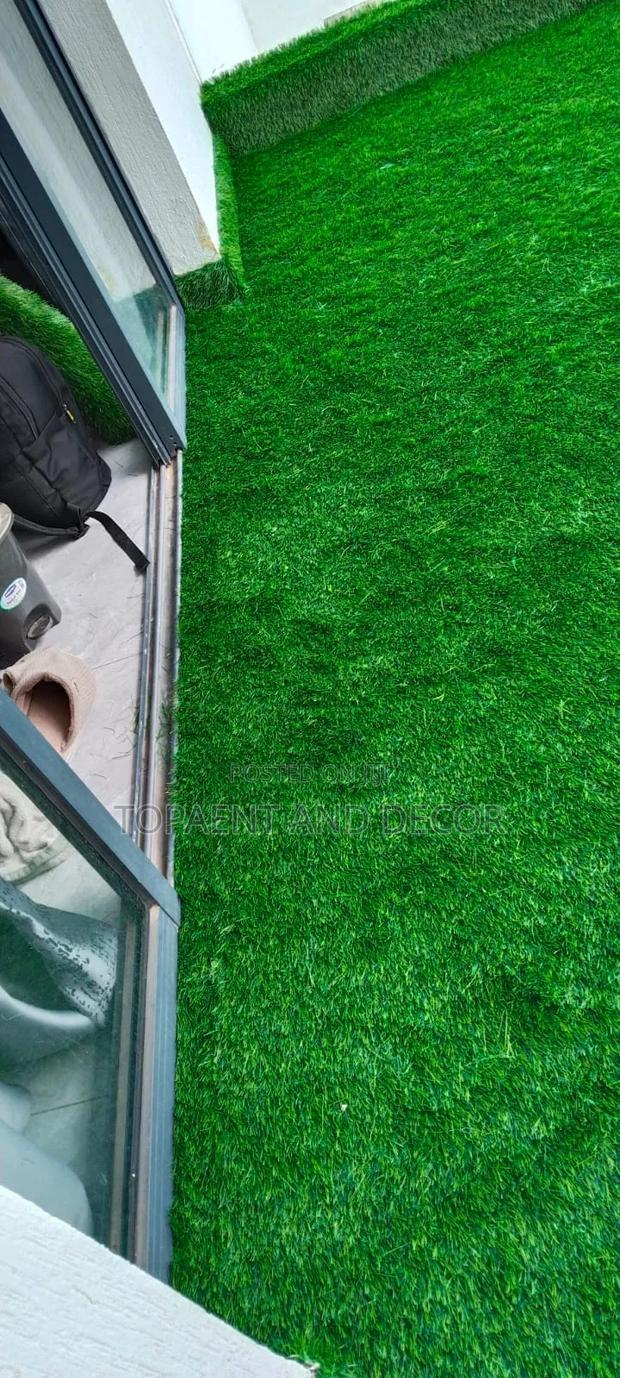 Thick Green Grass Carpet for Outdoor Beauty