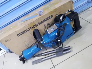 Powerful Makita Demolition Hammer