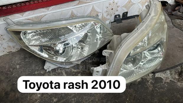 Toyota Rush 2012 Non Xenon