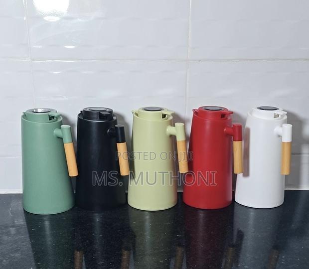 1l Black/White Nordic Vacuum Flask*