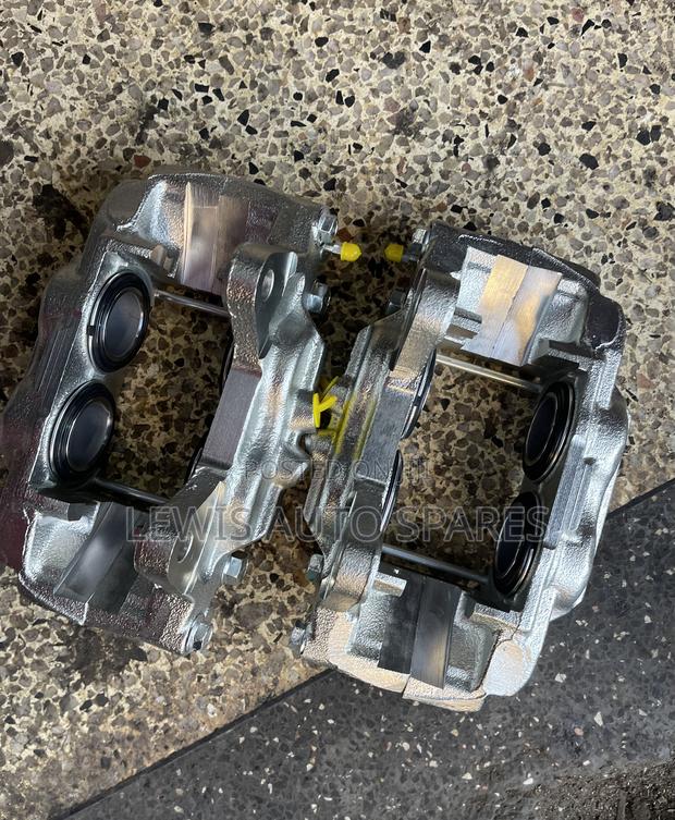 Prado 150,120 Series Front Brake Callipers (New) - thumbnail 2