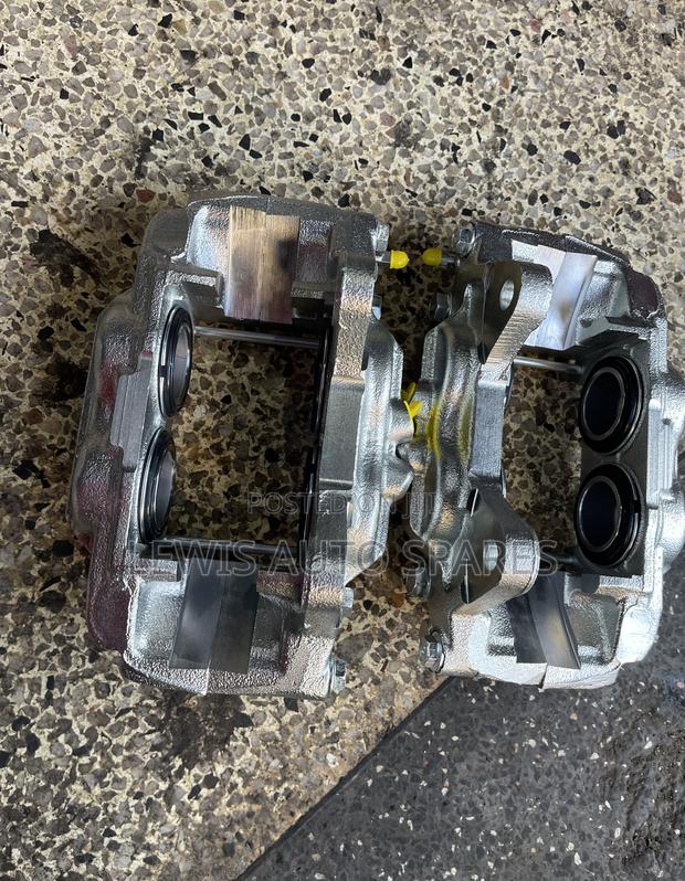 Prado 150,120 Series Front Brake Callipers (New) - thumbnail 4