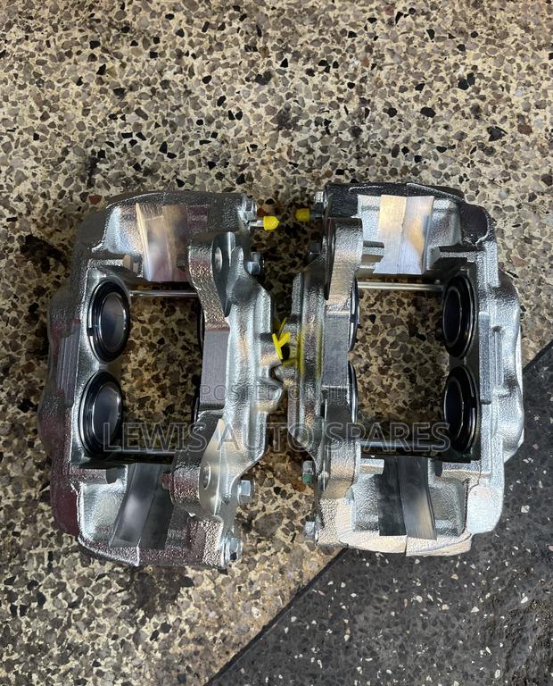 Prado 150,120 Series Front Brake Callipers (New) - thumbnail 6