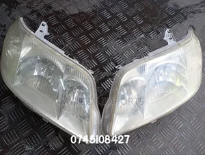 Fielder 2005 Headlight