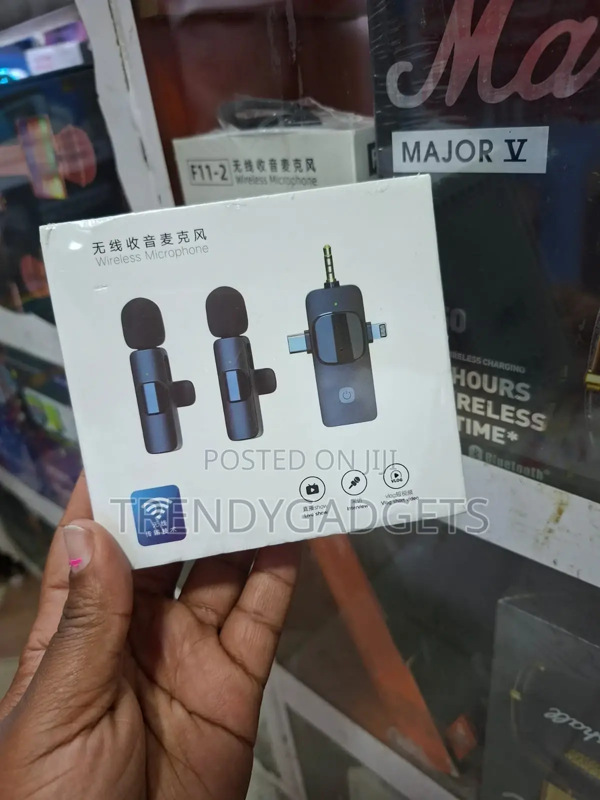 Multi-Use 3-in-1 Clip-on Microphone for Recording Vlogging
