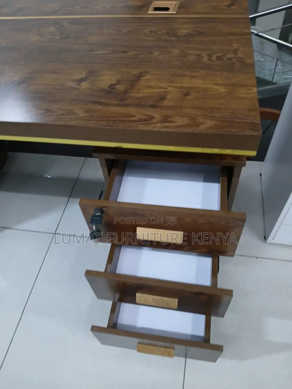 Manager’S Desk