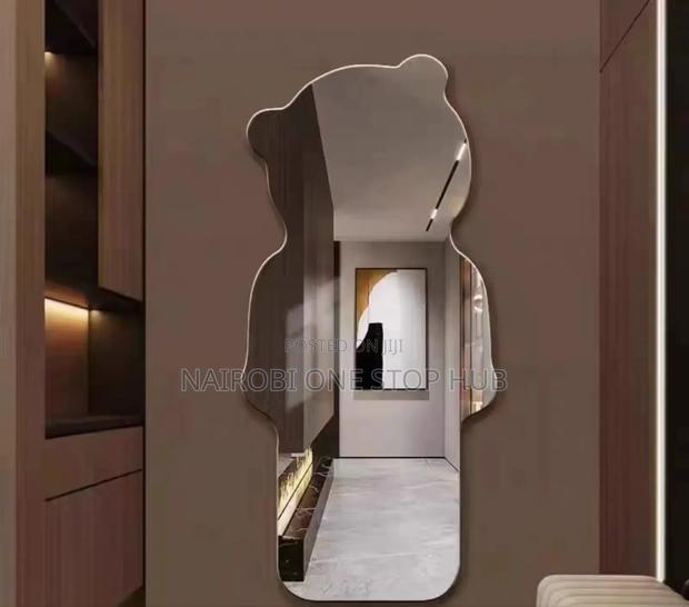 Dolly Shape Acrylic Mirror